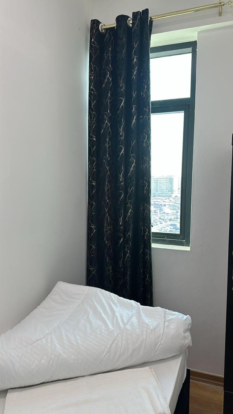 Four Stars Hostel Dubai Exterior photo